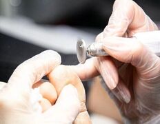 Салон красоты Шевелюра, Работы мастер маникюра и педикюра Михайловой Карины - фото 2