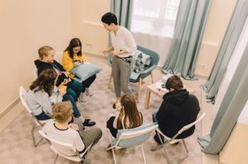 Запущен психологический тренинг для подростков 15–17 лет