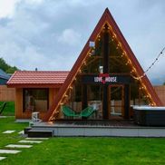 Love House - фото 1