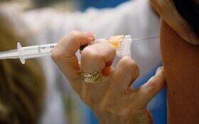 Новую вакцину от Эболы тестируют на людях