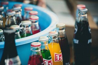«Дороже — значит здоровее»: ВОЗ предлагает поднять цены на вредные продукты ради спасения миллионов жизней