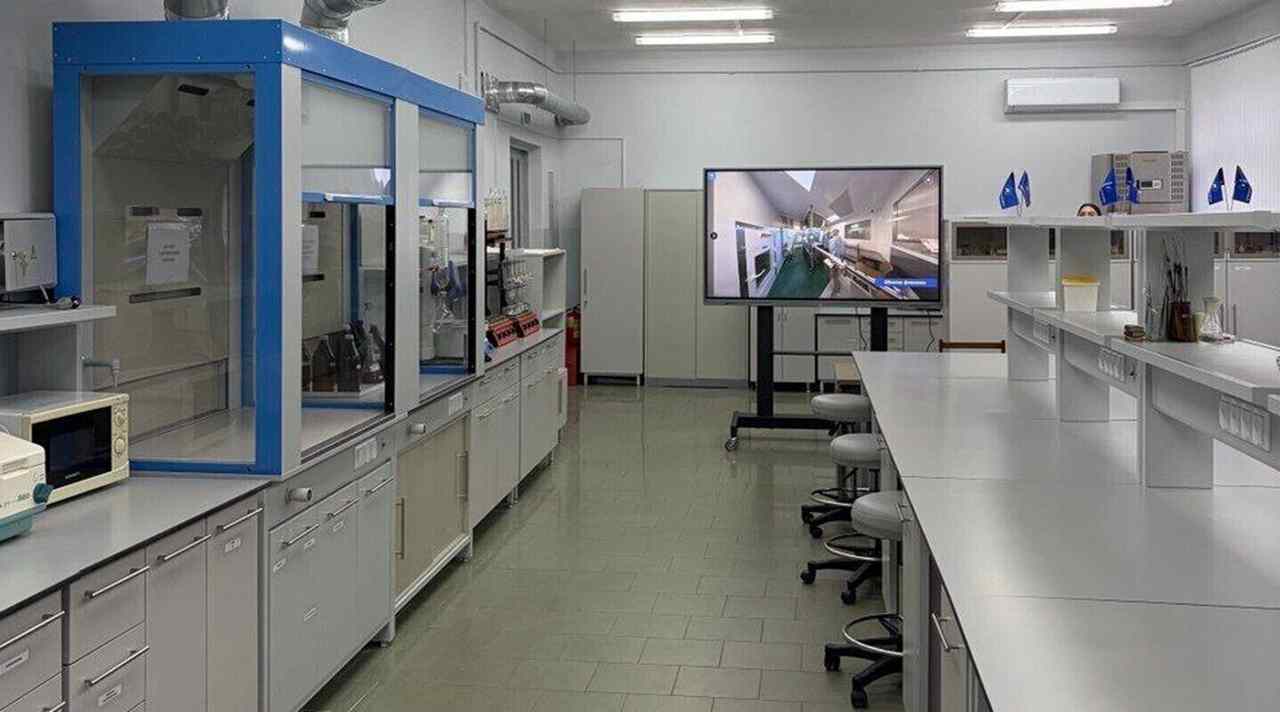 В БГТУ открыли современную лабораторию фармтехнологий