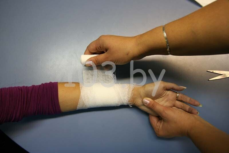 Наложение перевязочного пакета4.JPG