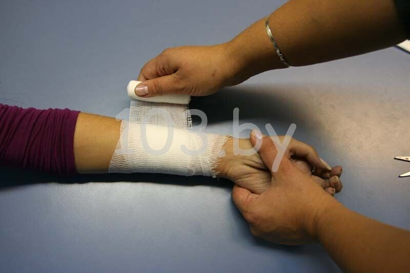 Наложение перевязочного пакета5.JPG