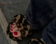 Салон Маникюрня, Маникюр и педикюр - фото 15