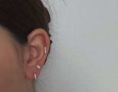 Салон красоты Paris (Париж), Прокол ушей - фото 3