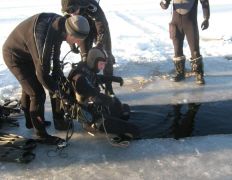 null Коттедж на озере Должа, Погружение дайверов на нашем озере - фото 5