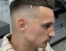 null LAB barbershop (ЛАБ барбершоп), Стрижка ножницами - фото 3