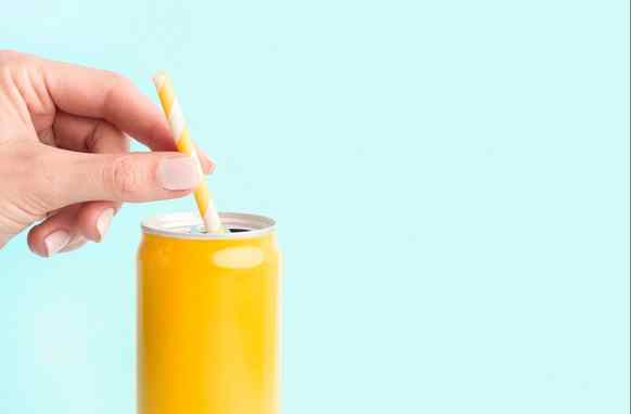 Ученые подсчитали, сколько лишнего веса может дать банка газировки в день