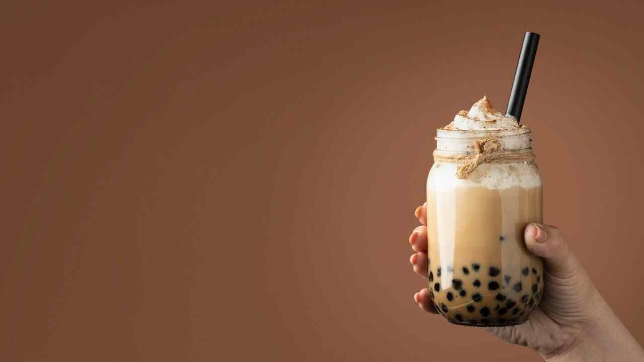 Сколько сахара в популярном напитке бабл-ти и почему его не советуют детям