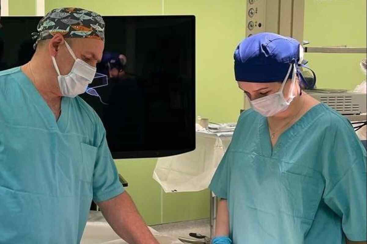 В Беларуси провели уникальную операцию ребенку с раком кости: применили новую технологию